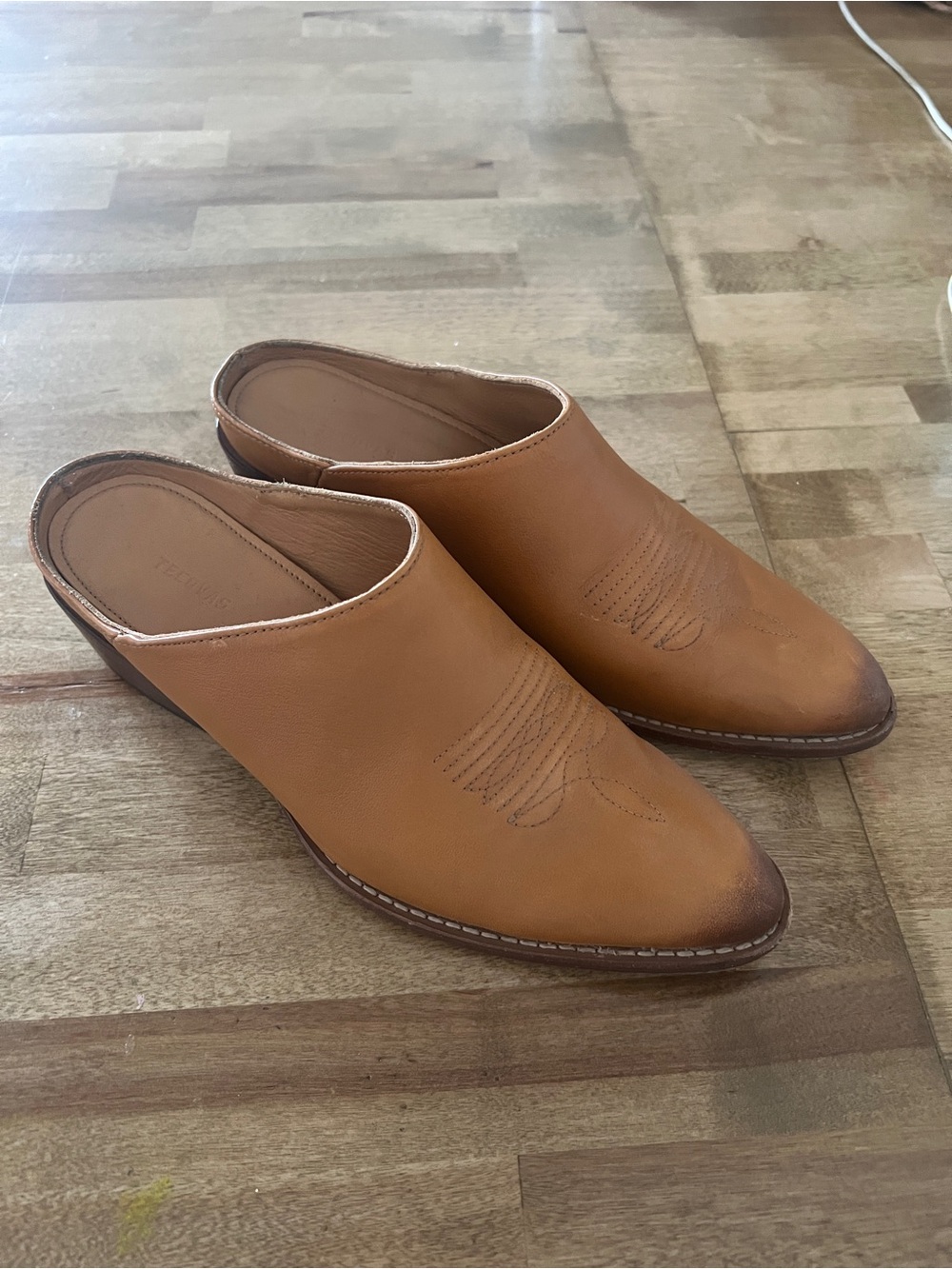 Tecovas Caramel Leather Slip-On Mules